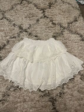GAP white eyelet skirt. Size xs. New with tag.